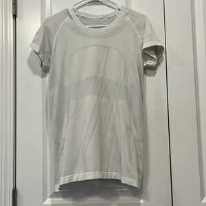 Lululemon Swiftly Tech Short Sleeve in White